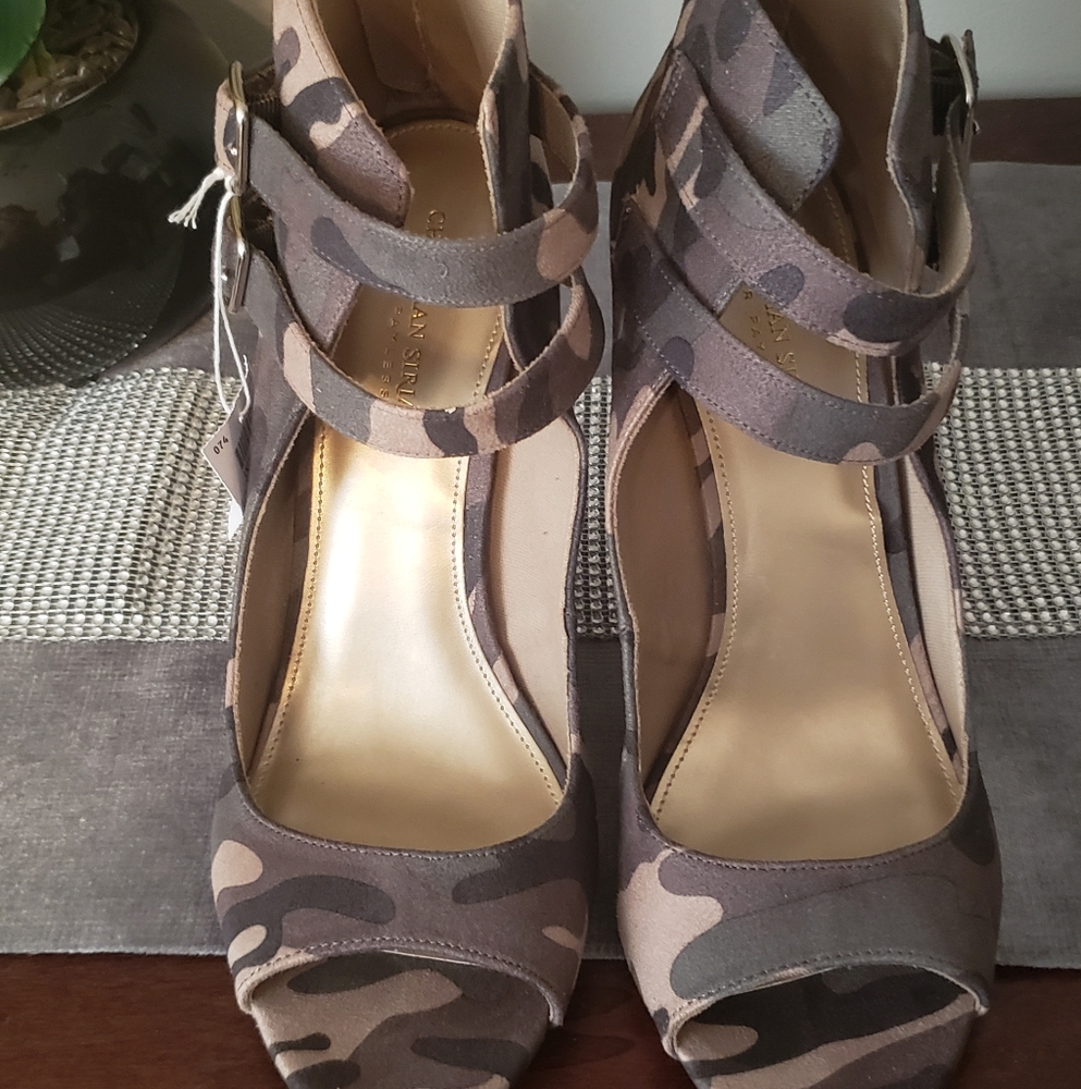 Christian Siriano Woman Size 12 Camo Heels